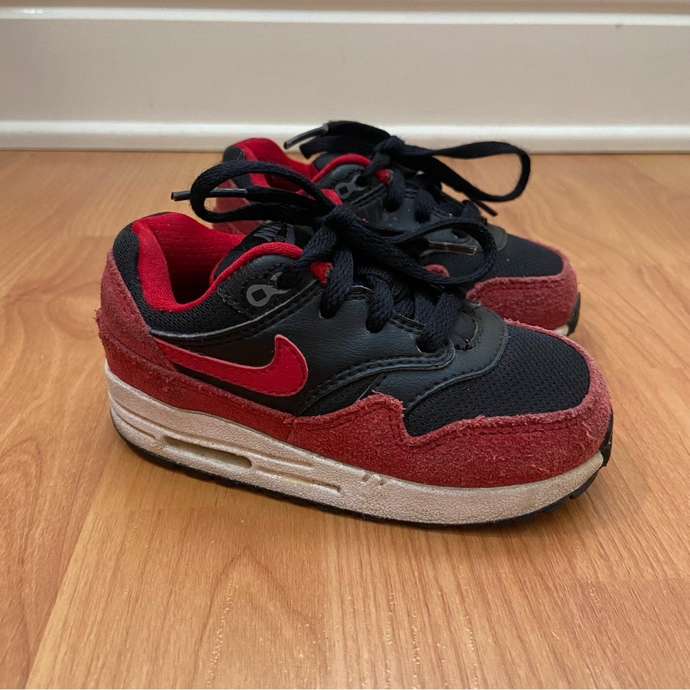 Nike Toddlers Air Max Red & Black Sneakers Size 7C